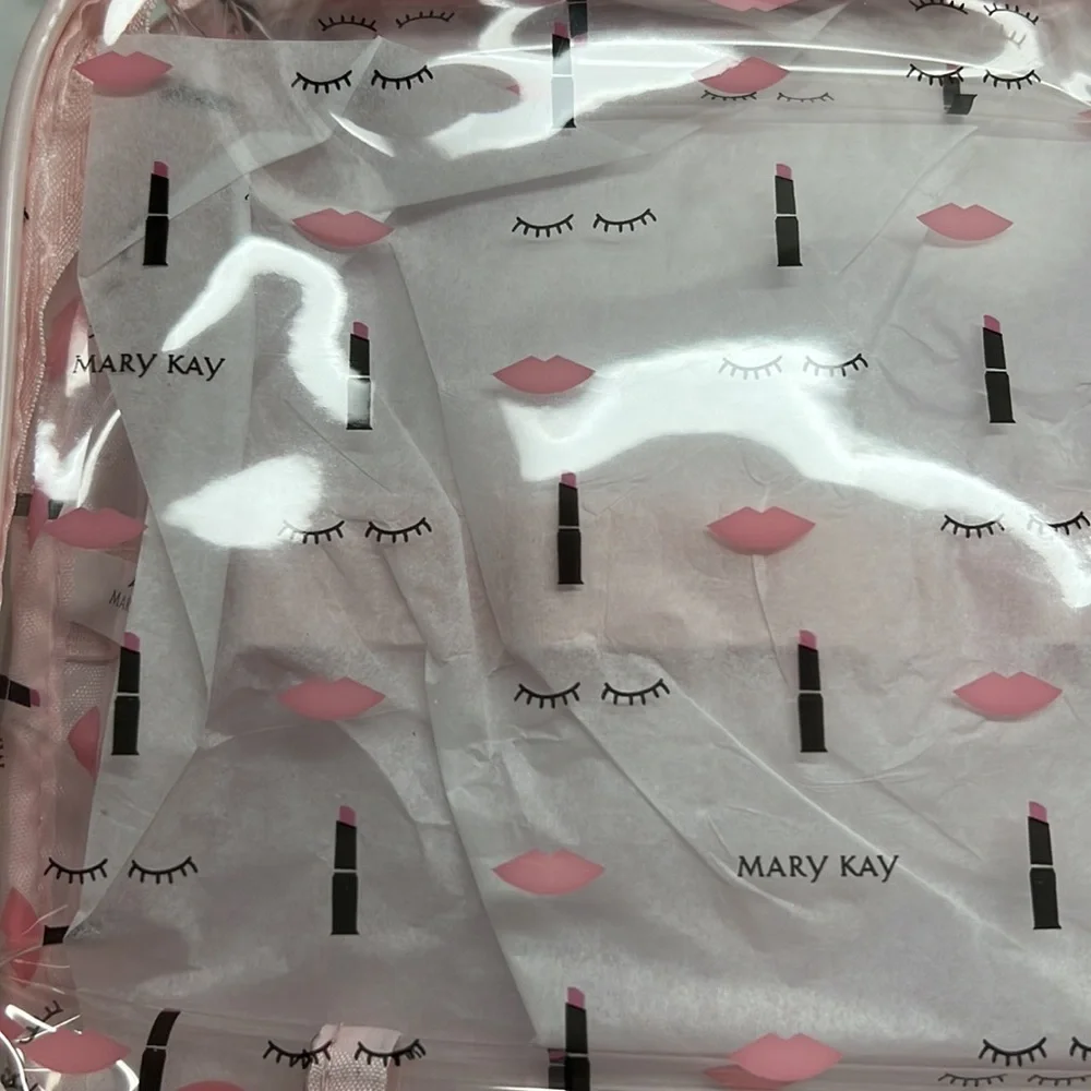 Mary Kay Makeup Bag - Lips/Lashes - Picture 2 of 4